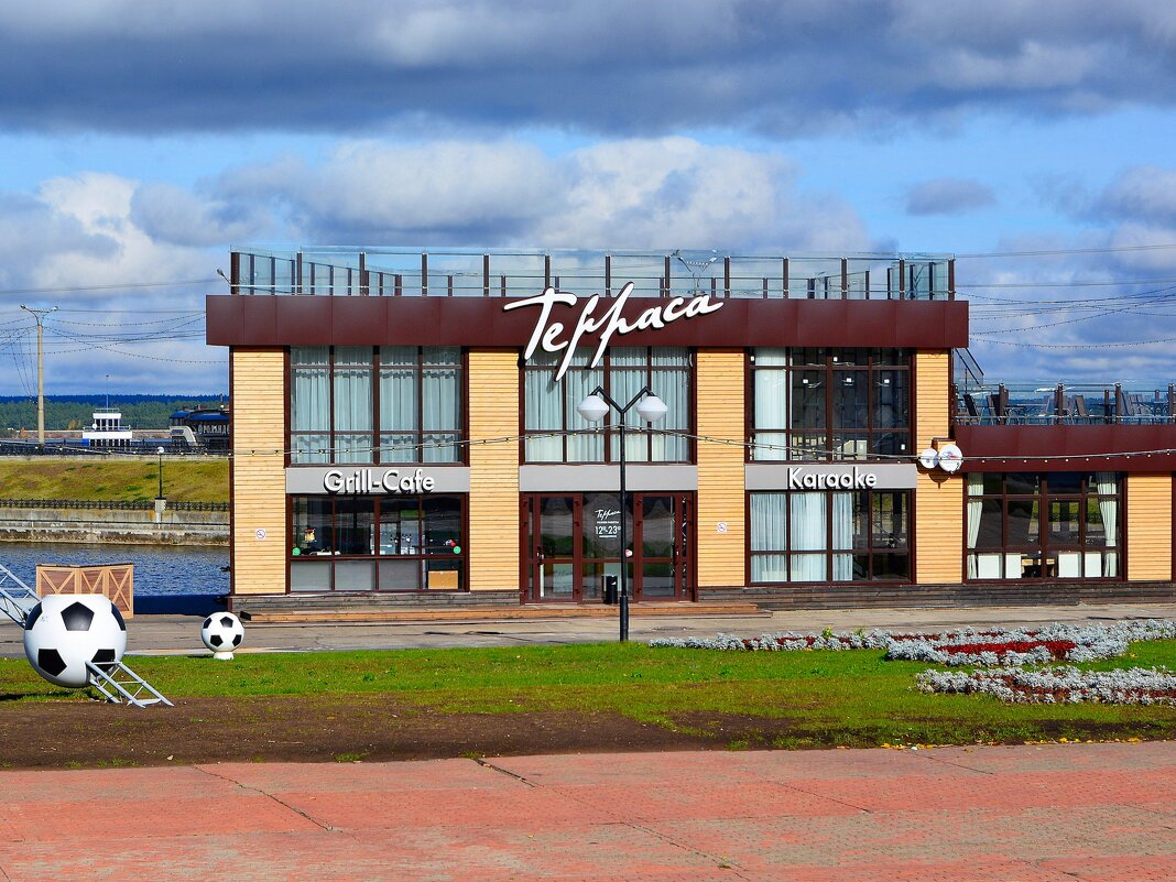 Чебоксары. Гриль-кафе "Терраса". - Пётр Чернега