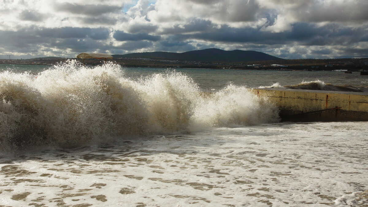 Геленджик. Сентябрь. - Сергей Запорожцев