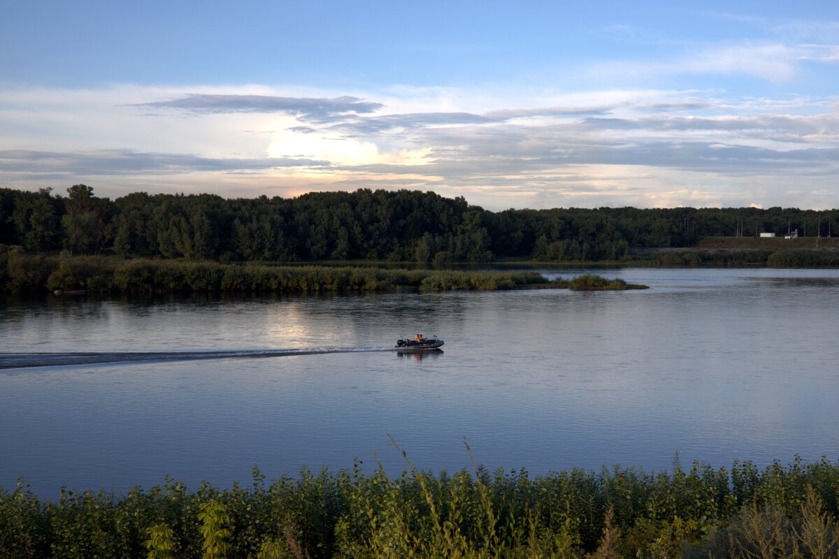 Ревет мотор идет по Томи - Ильич -