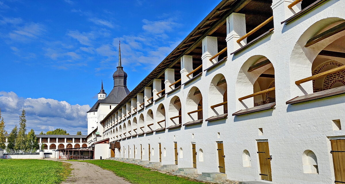 Кирилло-Белозерский мужской монастырь. Крепостная стена - Михаил Свиденцов