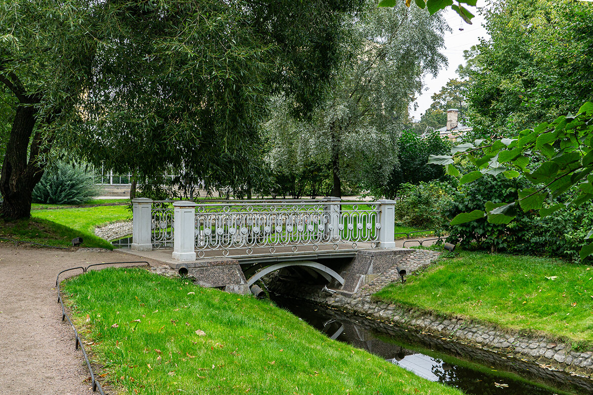 В Польском саду - Ирина Соловьёва
