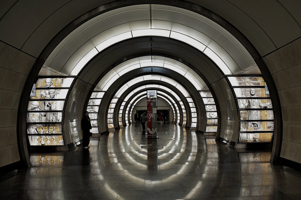 Станция метро "Фонвизенская". - Татьяна Помогалова