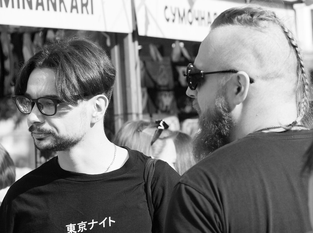 *** - Виктор Никитенко