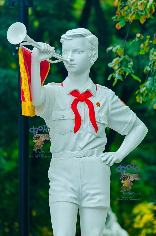 Скульптура пионера. город Курск - Руслан Васьков