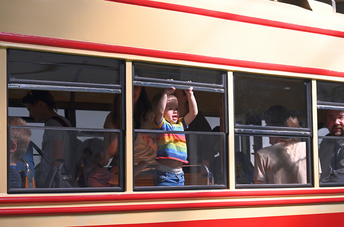 Шел трамвай десятый номер... - Александр Орлов Шел трамвай десятый номер... - Александр Орлов