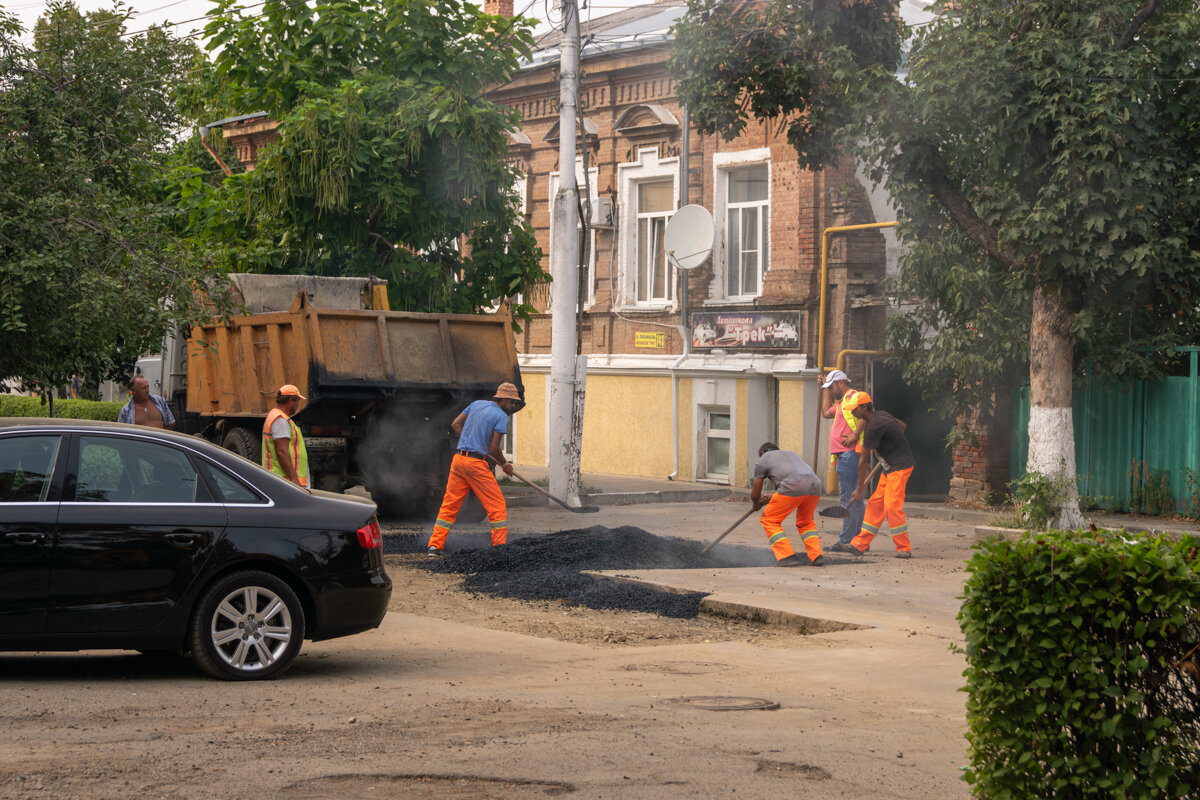 Не долго пролежал асфальт - Игорь Сикорский