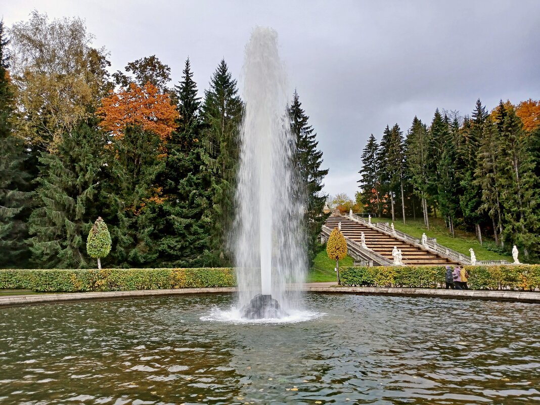 Фонтан и каскад "Золотая гора" - Лия ☼