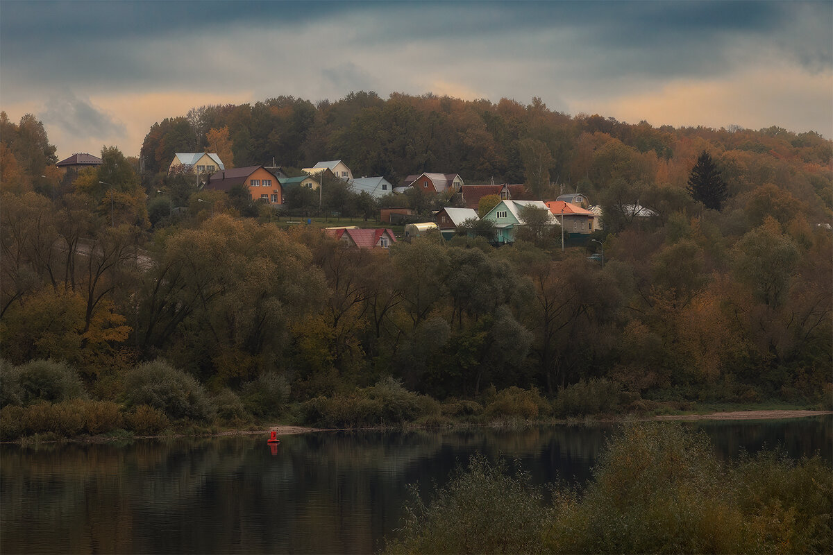 деревня у реки - Michel 