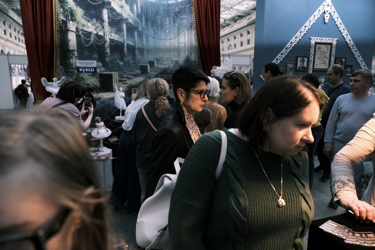 Люди и куклы - Сергей Золотавин