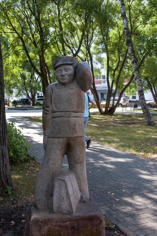 Памятник второкласснику и второгоднику Ивану Семёнову - Gen 