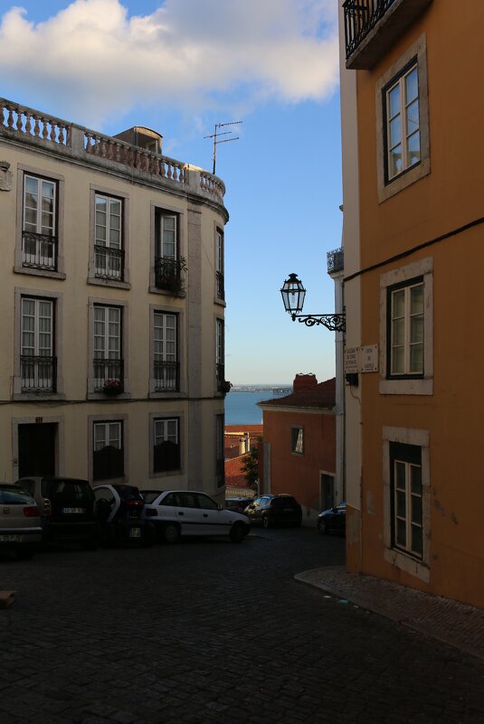 Улочки Лиссабона - Ольга Улочки Лиссабона - Ольга