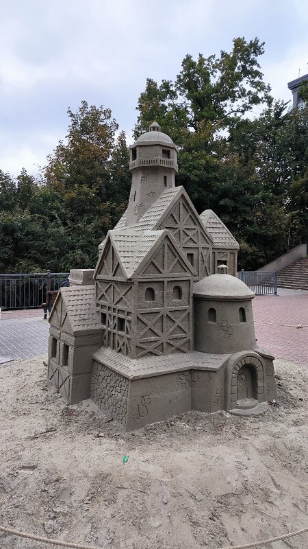 Песчаные скульптуры в Светлогорске. - Ольга 