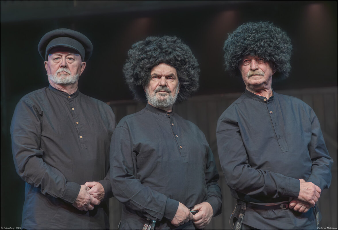 Три кинто. Актёры з. а. России Александр Павельев, Михаил Брискин и з. а. России Леонид Михайловский - Александр Максимов