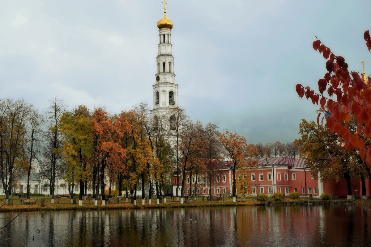 Октябрь в Николо - Угрешском монастыре. - Татьяна Помогалова