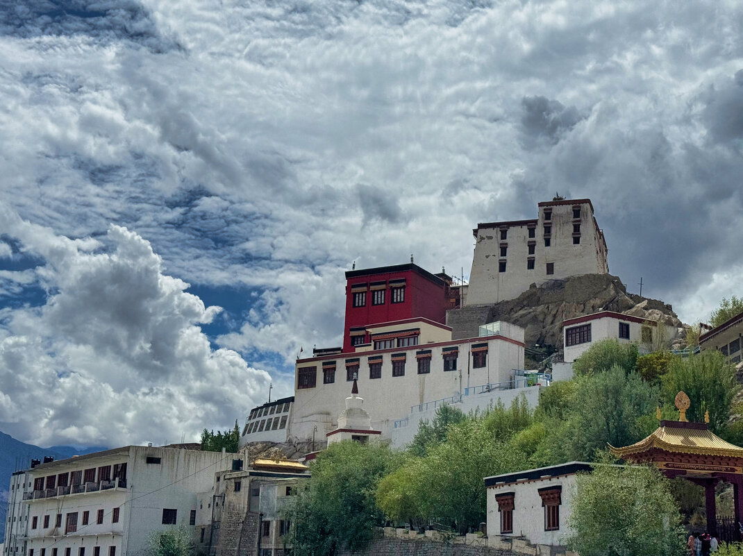 Буддийский монастырь. Тибет - Андрей Город