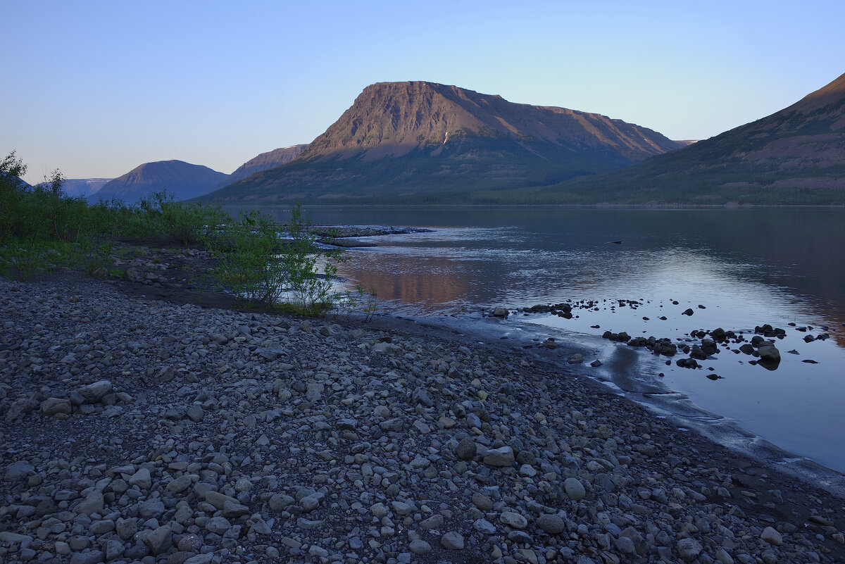 *** - Александр Хаецкий