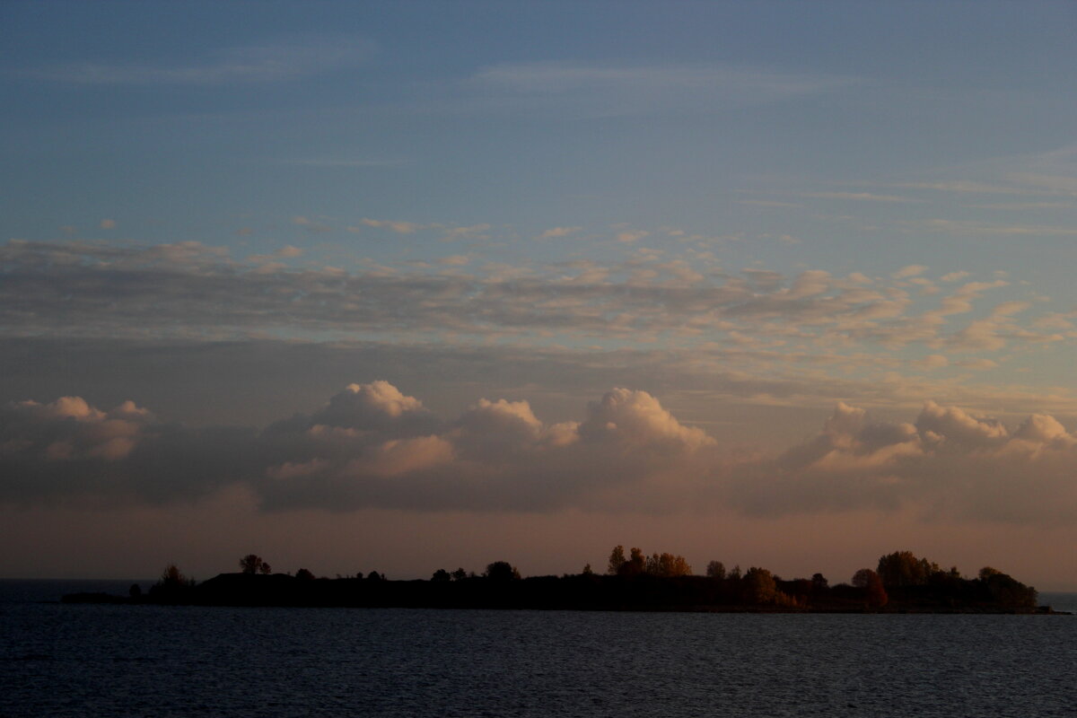 Поздний октябрьский вечер. - Наталья Лунева 