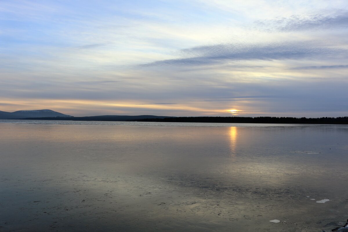 Замерзающее озеро - Ольга 
