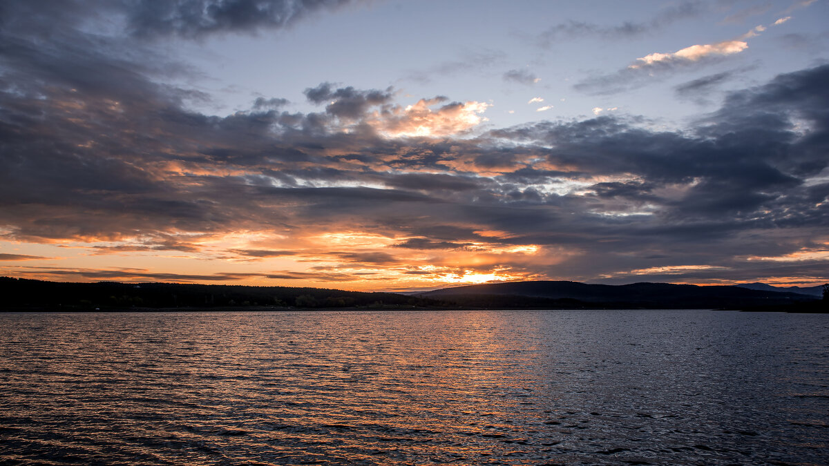Предрассветная мгла. - Сергей Воротников