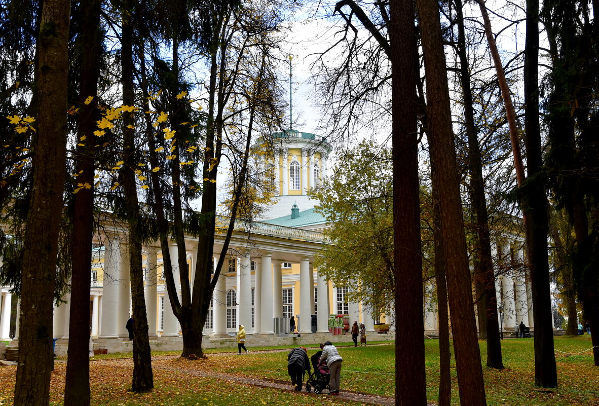 Архангельское. Осень. - tatiana 