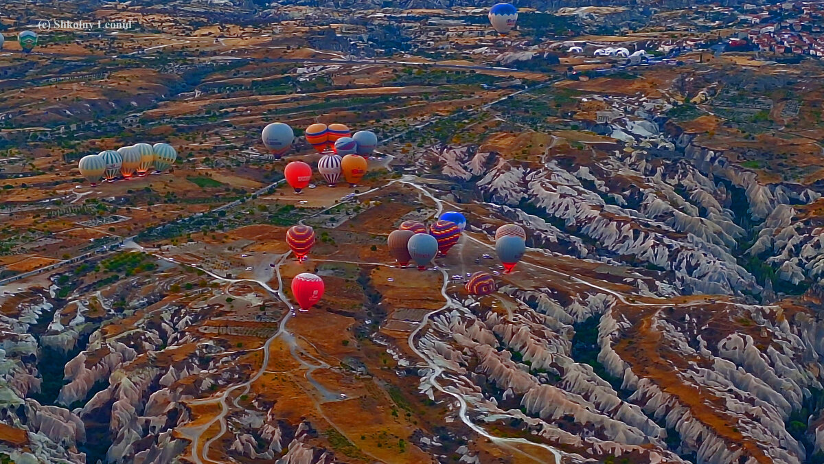 Окрестности г. Гёреме, Каппадокия. Прямо перед восходом солнца. - Леонид Школьный