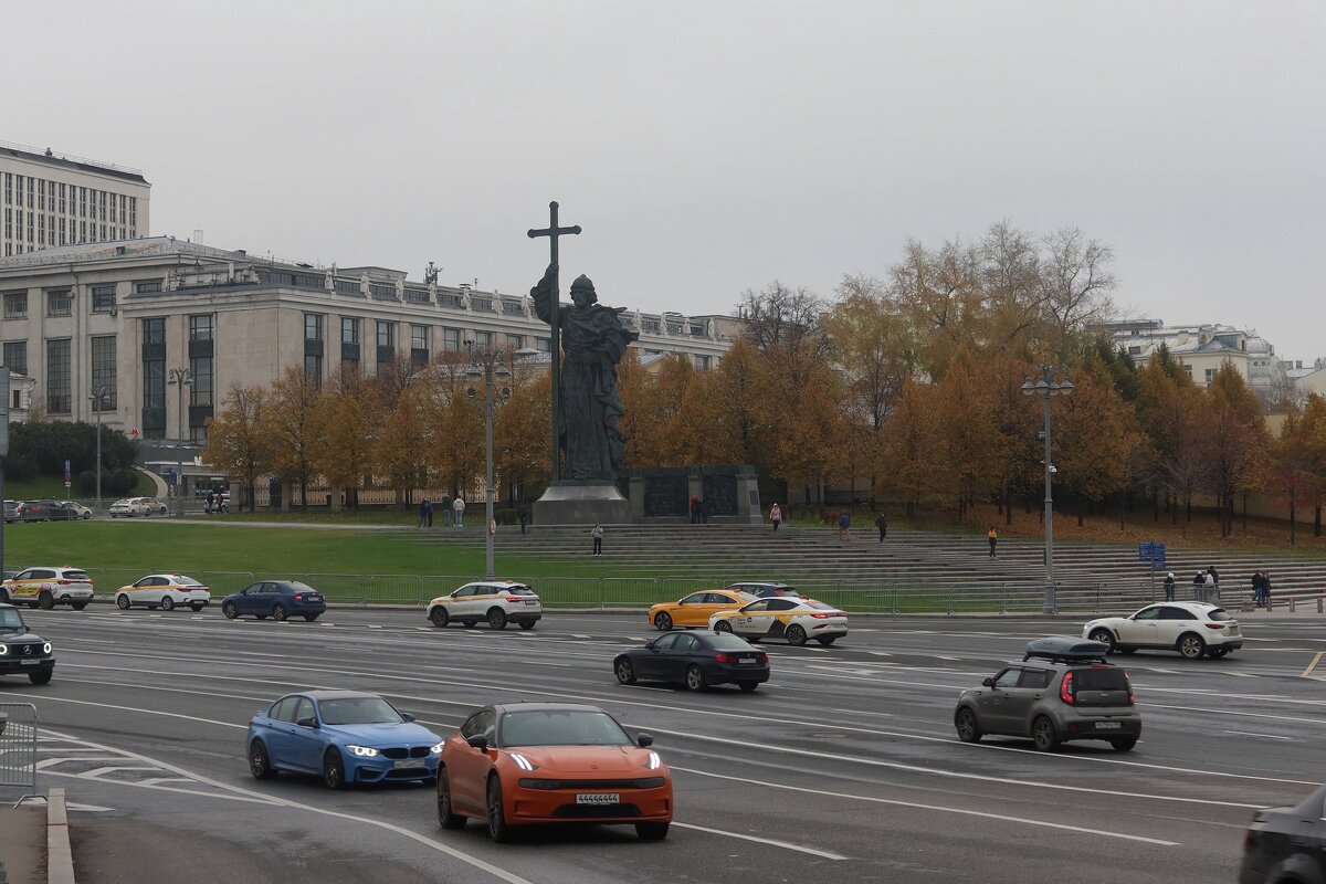 Боровицкая площадь - Дмитрий И_