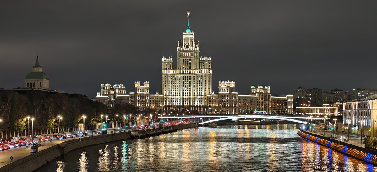 Высотка на Котельнической набережной - <<< Наташа >>>