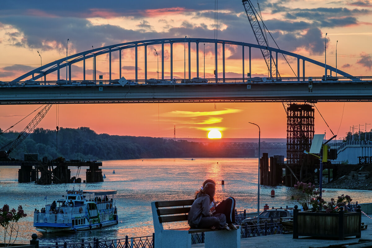 Над рекой закат... - Сергей Шатохин 