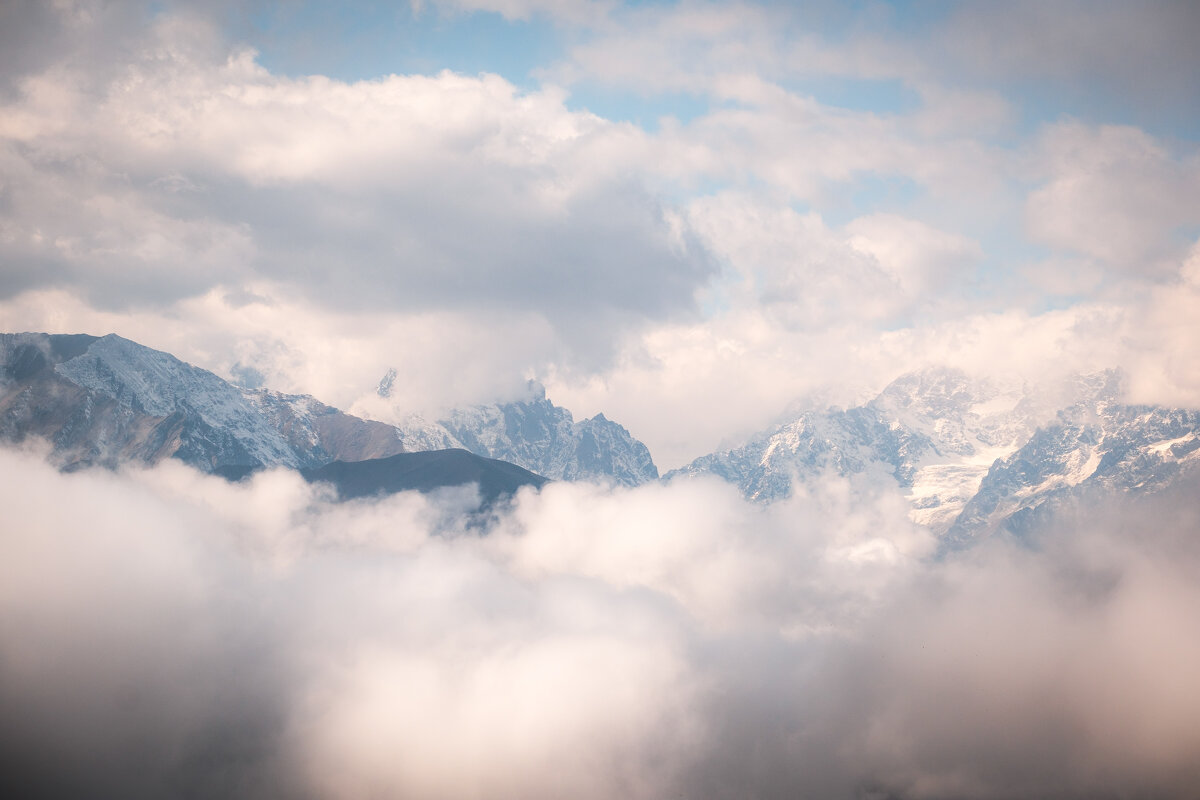 Над облаками - Сергей Сабешкин