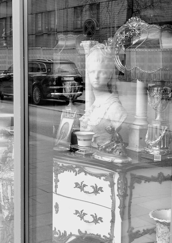 Отражение. Черно-белая фотография. - Любимова Ольга 