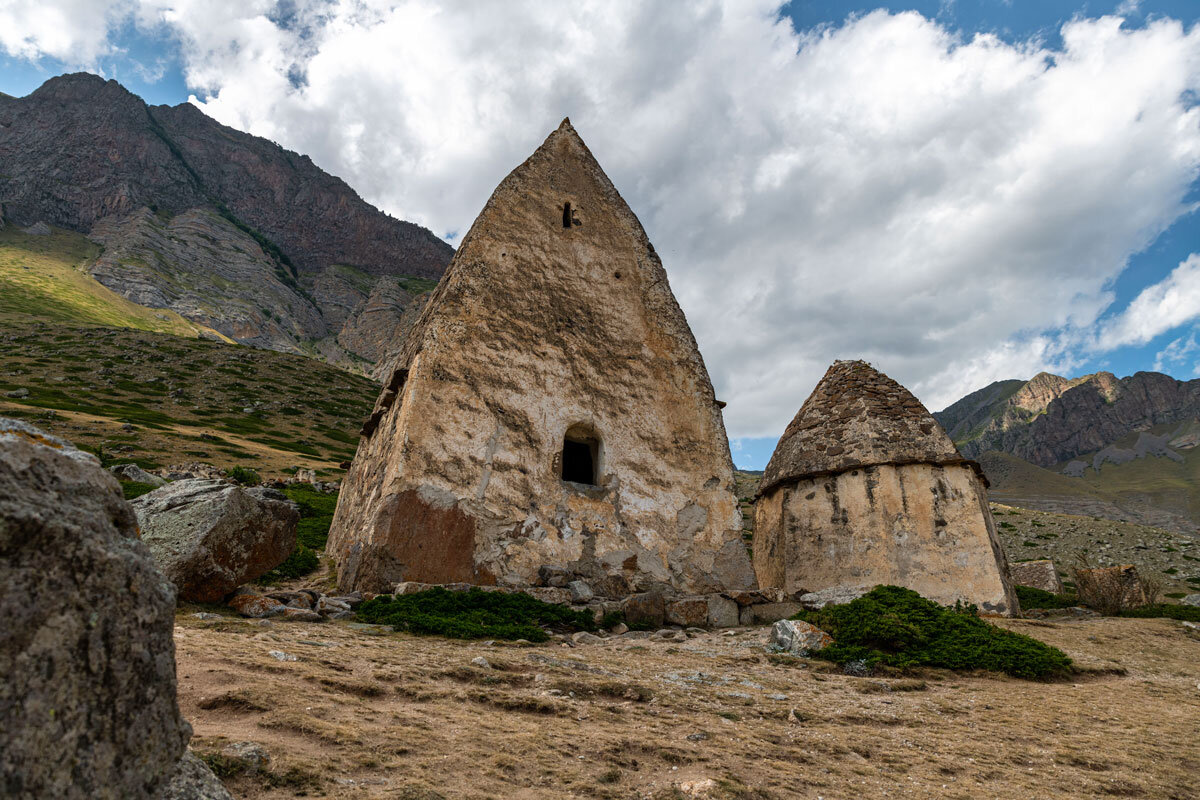 Некрополь Эльтюбю. Кабардино-Балкария. - Дина Евсеева