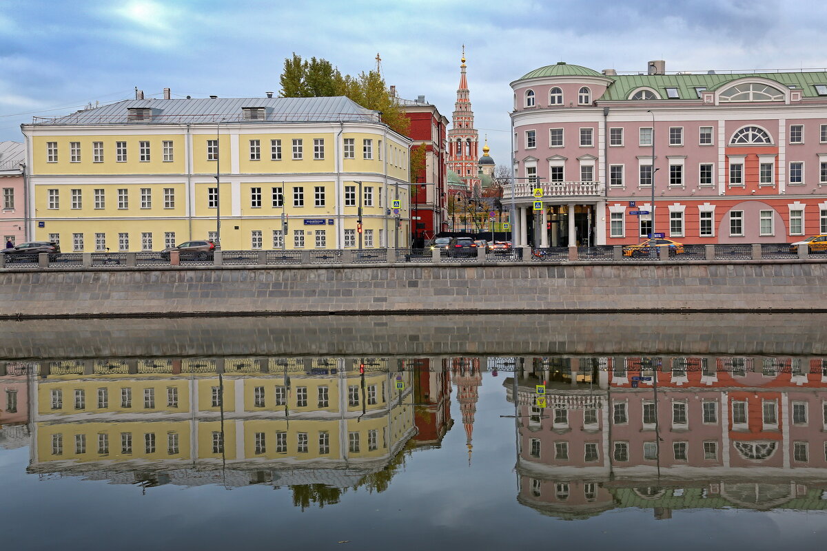 Кадашевская наб 23 октября - Михаил Бибичков Кадашевская наб 23 октября - Михаил Бибичков