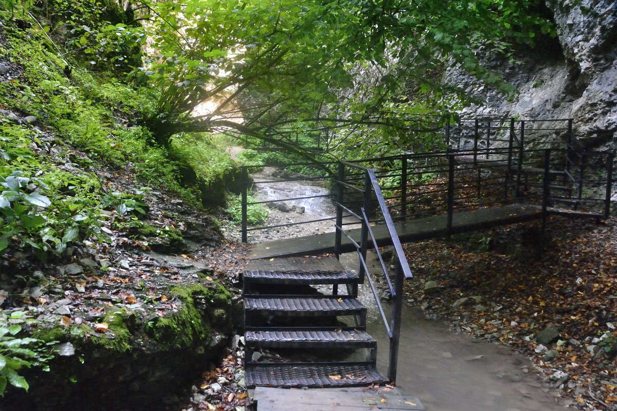 По ущелью - Марина Виноградова