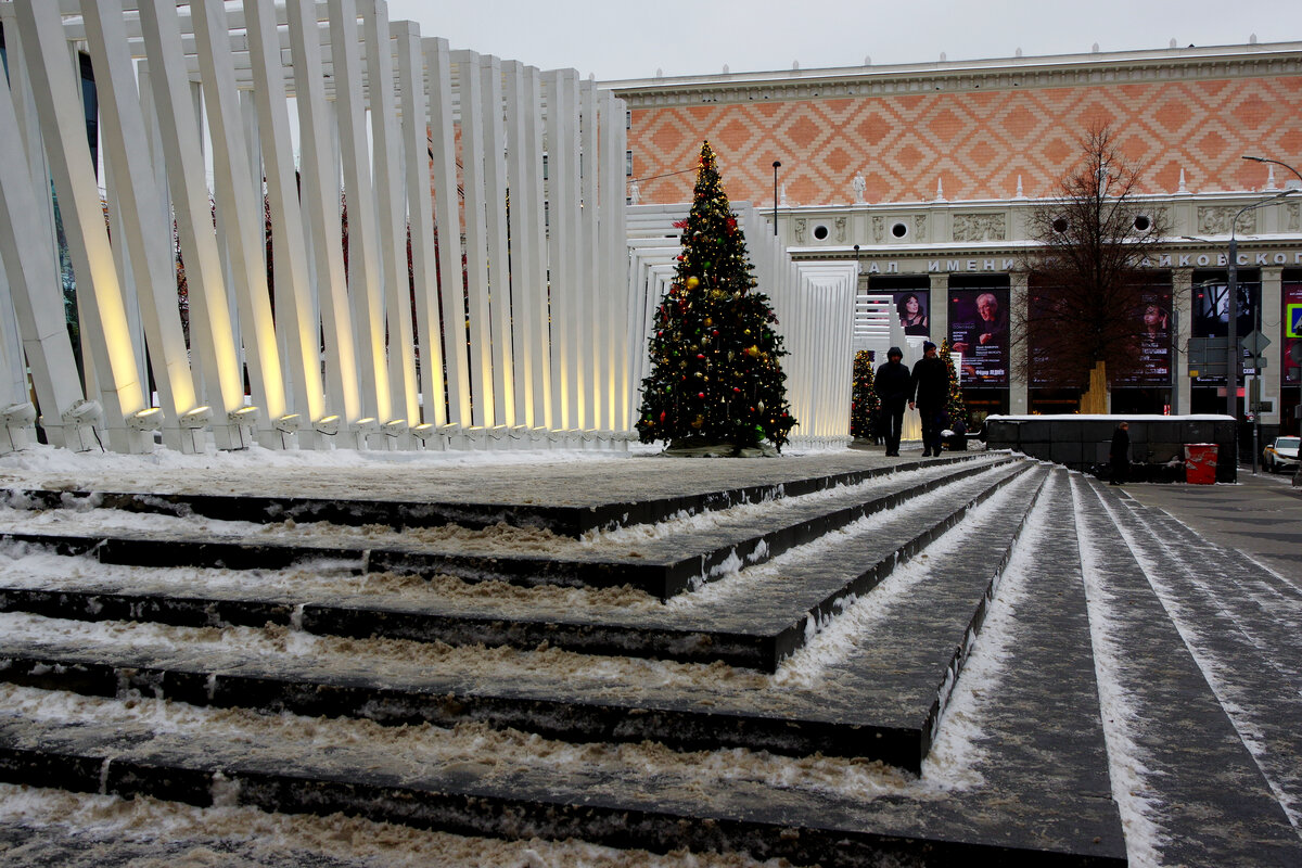 Триумфальная площадь - Игорь Белоногов