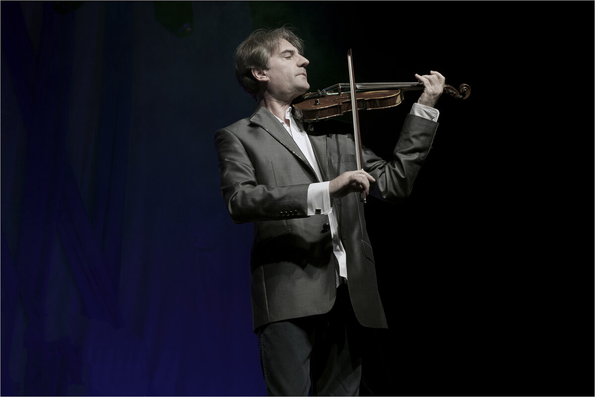 23,10,2025г Игра на скрипке - ujgcvbif 