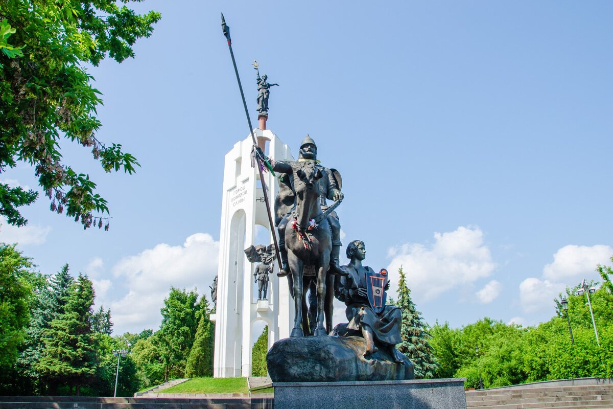 Александр Пересвет и гусляр Баян - Галина Ложечникова