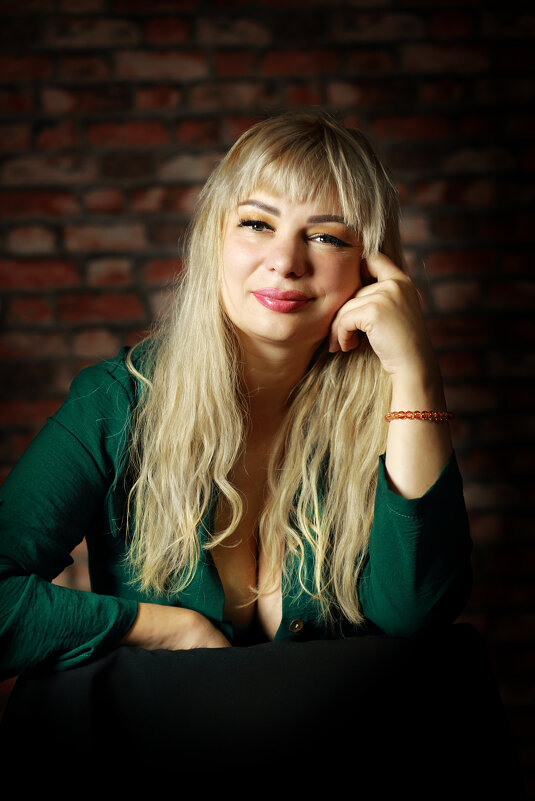 Дама в зеленом платье - Сергей Удовенко