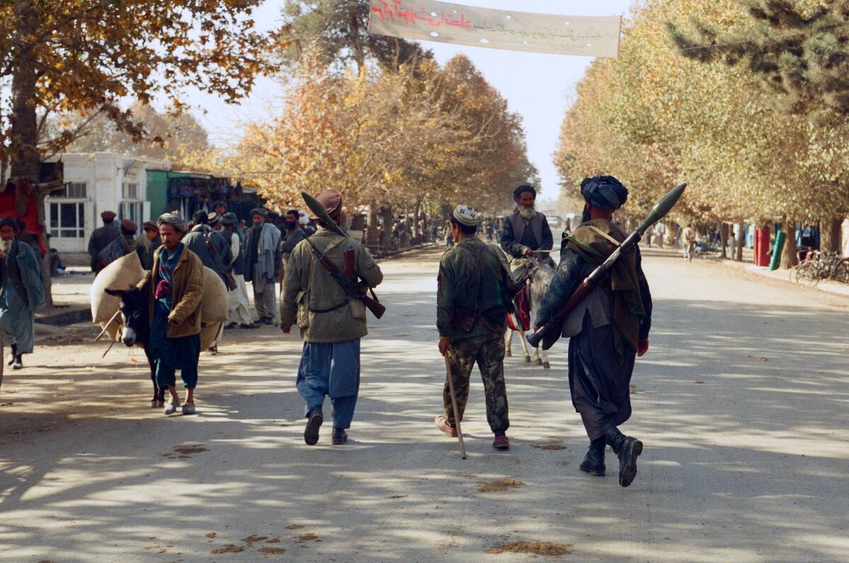 *** - Сергей Золотавин