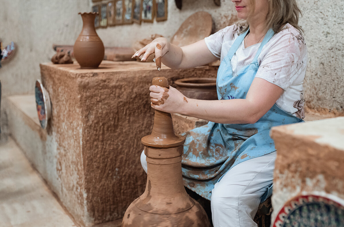 Гончар)ша или гончар)ка - Лилия .