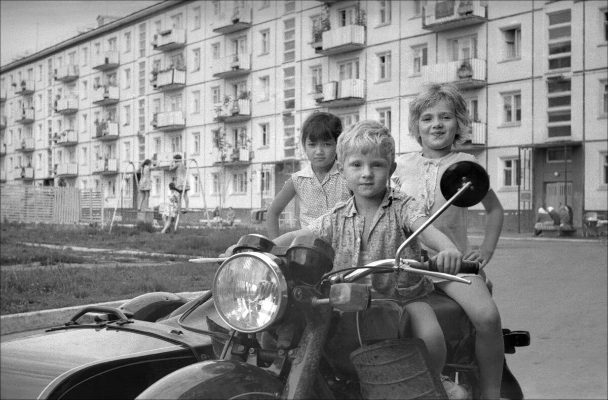 ДВОР 1977 - Александр Кустов