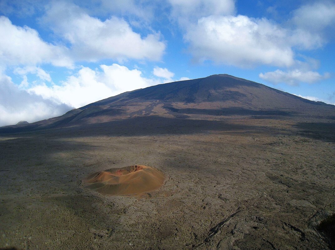 Вулкан Питон-де-ла-Фурнез, Реюньон, Франция. - unix (Илья Утропов)