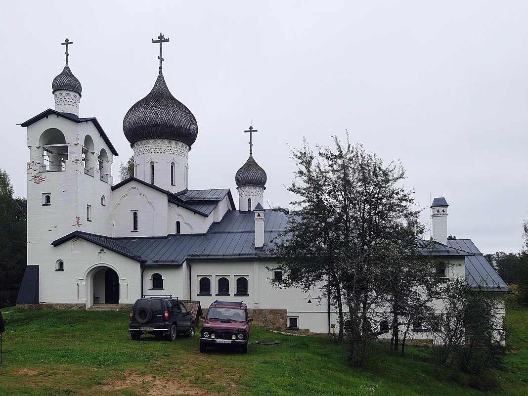 Свято-Троицкий скит Воскресенского Новодевичьего монастыря - Лидия Бусурина
