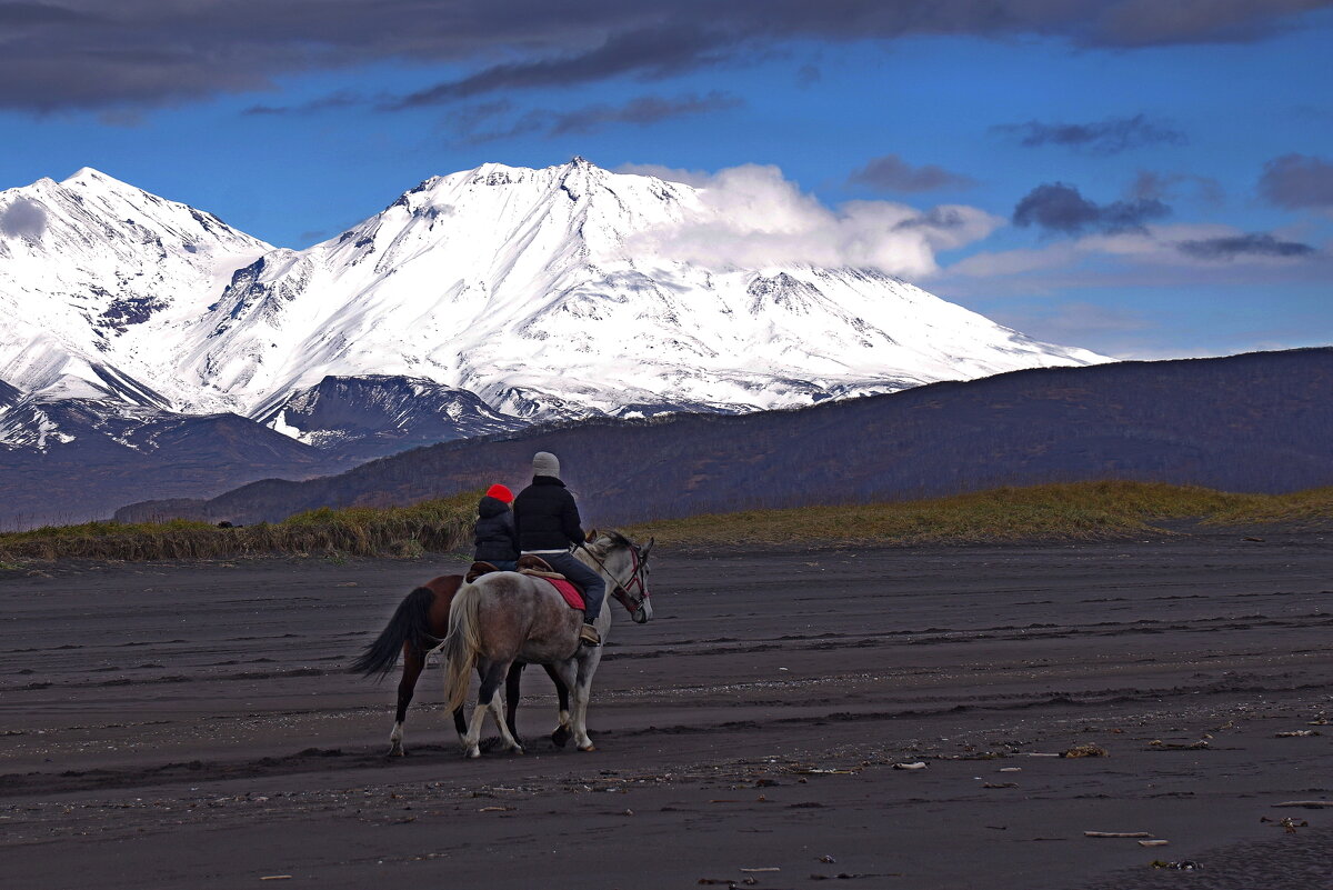 Конная прогулка - Сергей Швечков