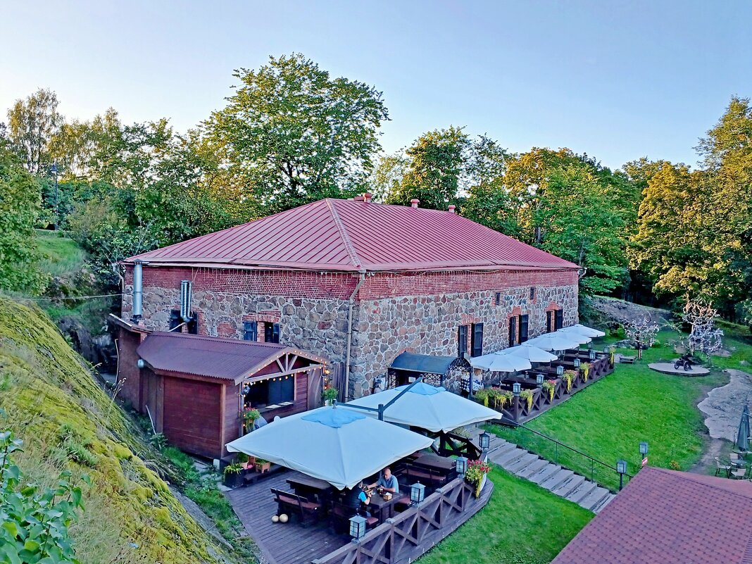 Вид на музей "Шоколадный Выборг" со смотровой площадки. - Лия ☼ Вид на музей "Шоколадный Выборг" со смотровой площадки. - Лия ☼