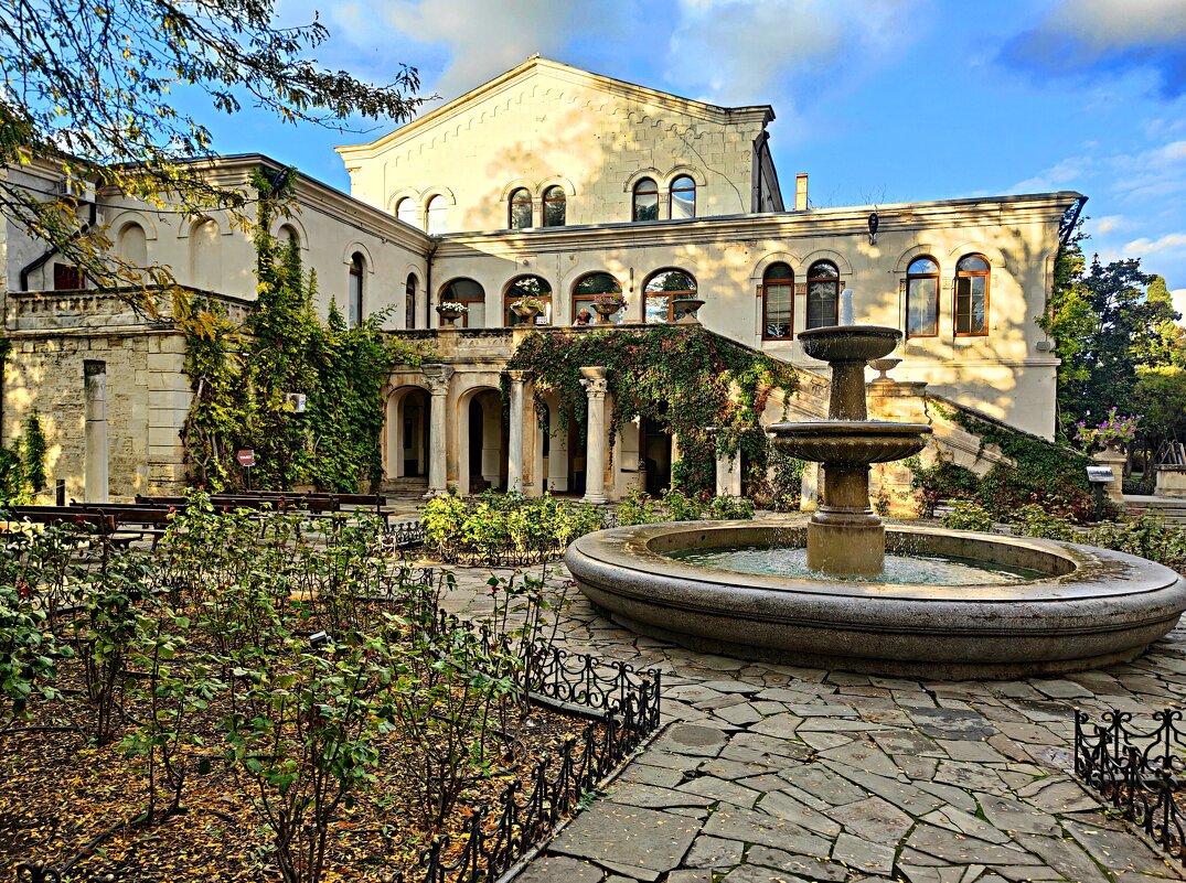 Средневековый отдел Херсонесского музея - Виктор Мухин