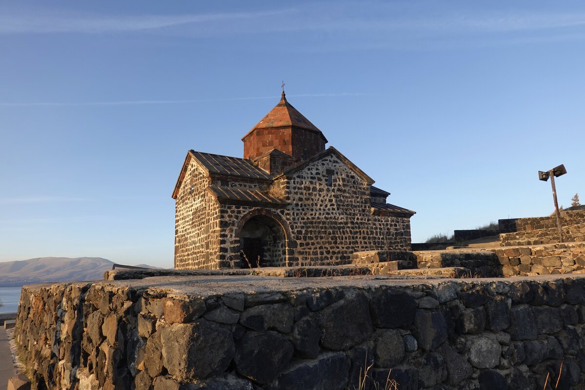 Севанаванк-один из древнейших монастырей Армении - Галина 