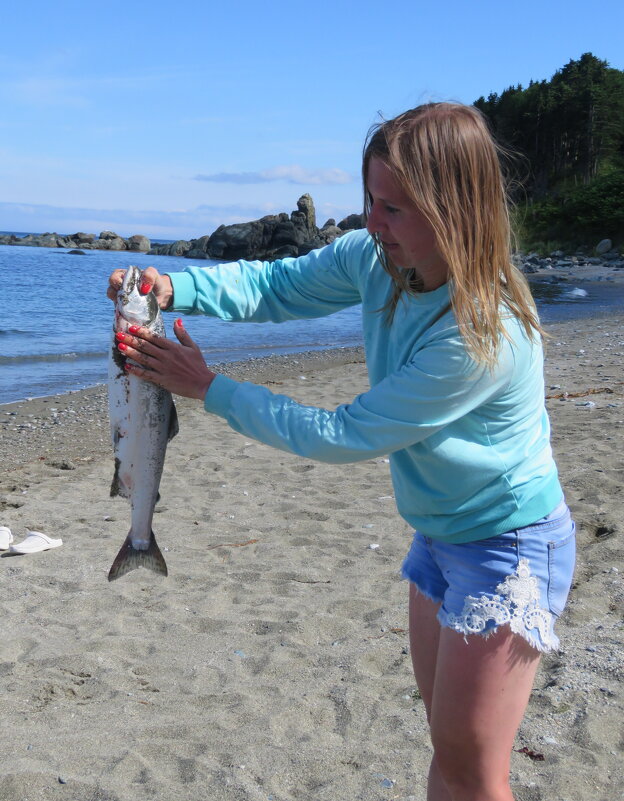Горбуша сама в руки прыгнула - ИРЭН@ .