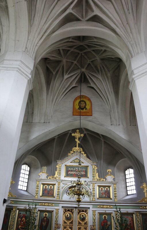 Своды церкви оборонного типа в Мурованке - Ольга 