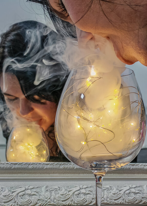 Плесните колдовства в хрустальный мрак бокала - Dmitry i Mary S