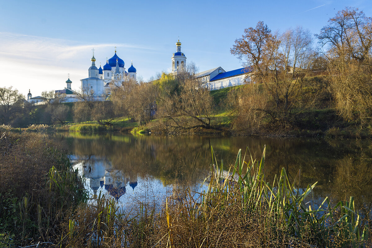 Свято-Боголюбский монастырь в селе Боголюбово. - Сергей Цветков Свято-Боголюбский монастырь в селе Боголюбово. - Сергей Цветков